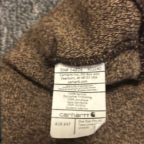 The North Face Dark Green Knit Beanie & Carhartt brown beanie. Top winter brands - Picture 12 of 16